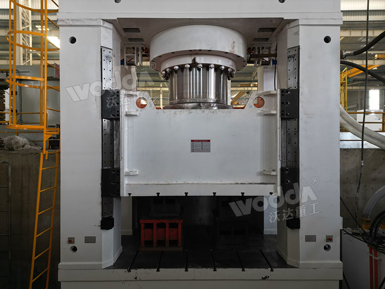 2500噸框架式液壓機細(xì)節(jié)